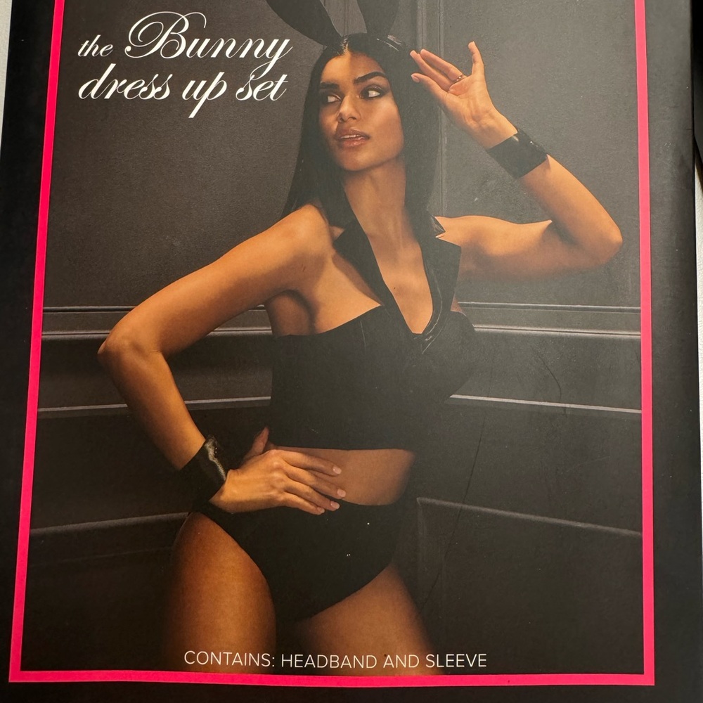 Private Collection by hunkemöller The bunny dress up headband & sleeves costume